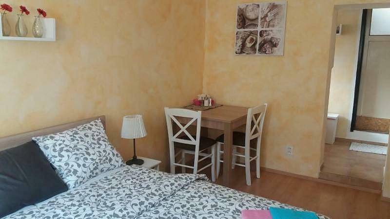 Apartman Lotos Mikulov Bagian luar foto